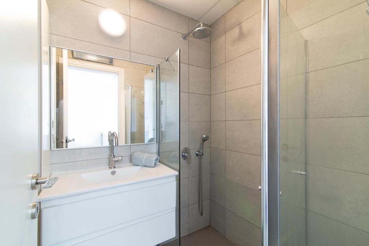 Hilton Bay Apartment With The Shelter Tel-Aviv Extérieur photo