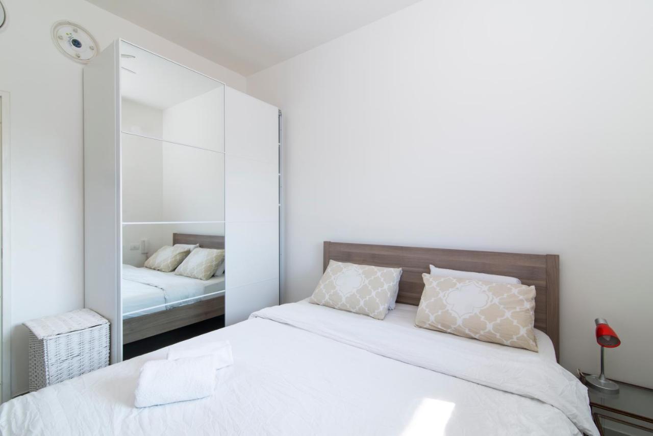 Hilton Bay Apartment With The Shelter Tel-Aviv Extérieur photo